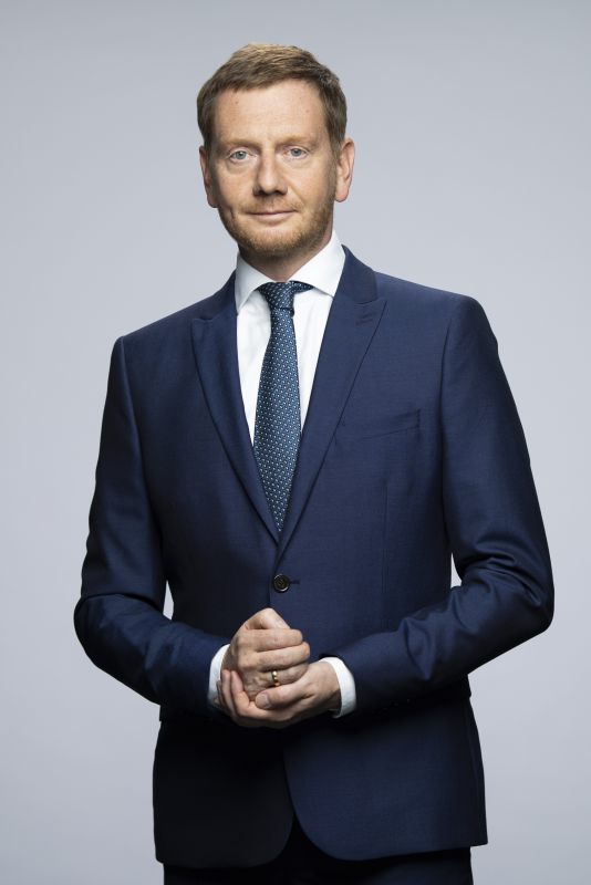 Portrait Ministerpräsident: photothek.net/Sächsische Staatskanzlei